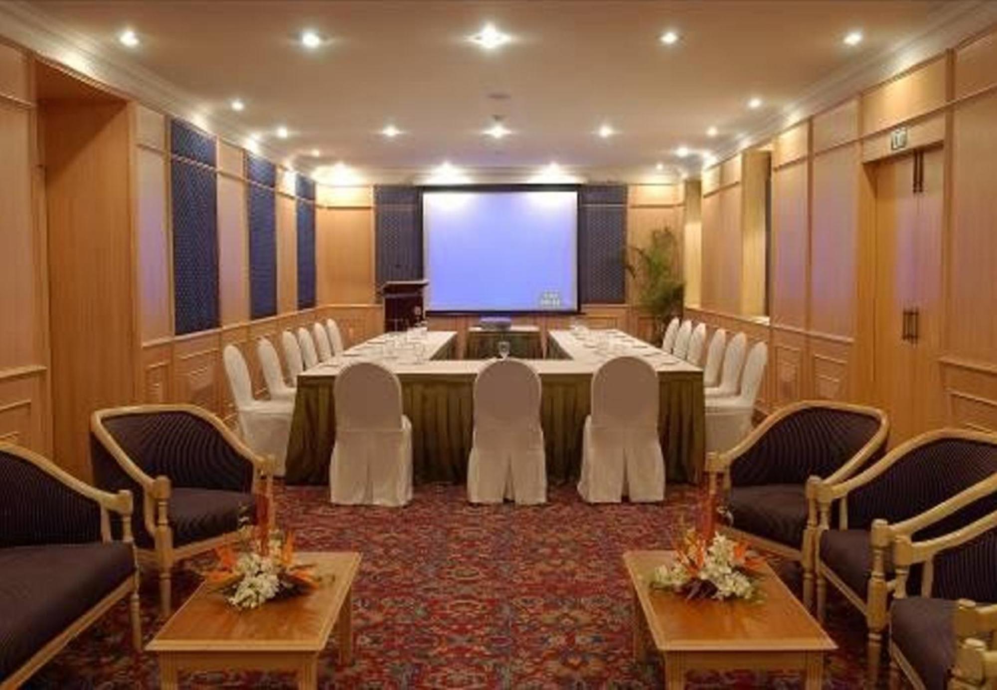 Ambassador, New Delhi - Ihcl Seleqtions Otel Dış mekan fotoğraf Meeting room