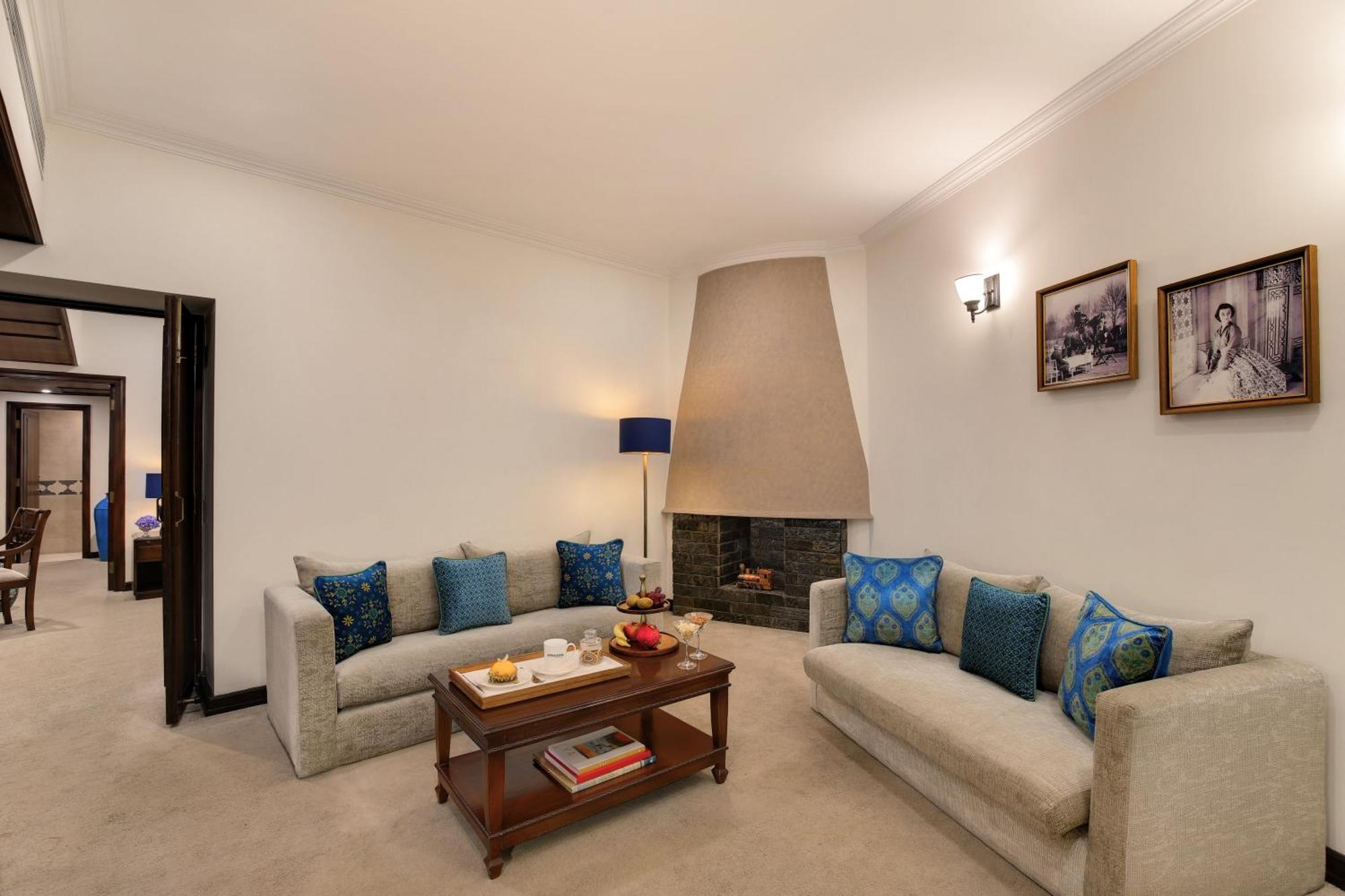 Ambassador, New Delhi - Ihcl Seleqtions Otel Dış mekan fotoğraf A living room