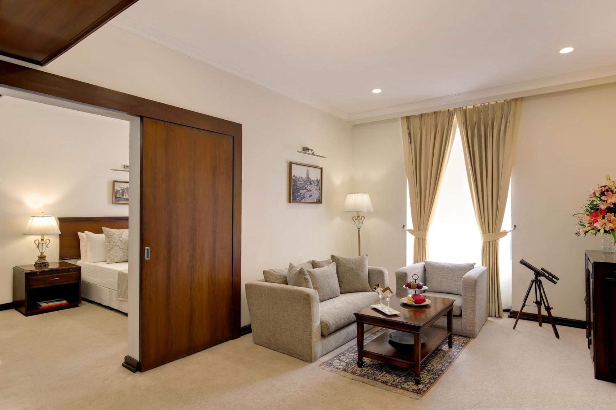 Ambassador, New Delhi - Ihcl Seleqtions Otel Dış mekan fotoğraf A suite at the Oberoi, Mumbai